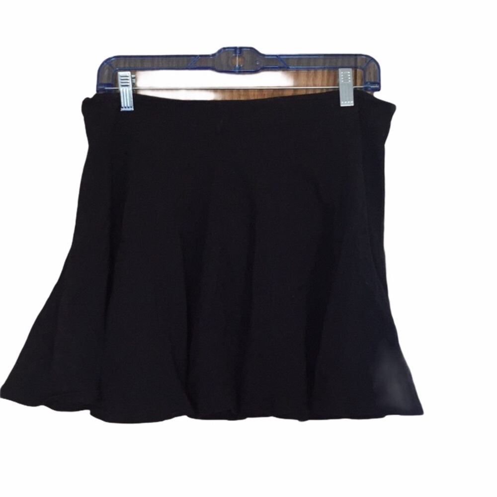 BLACK KNIT SKIRT
